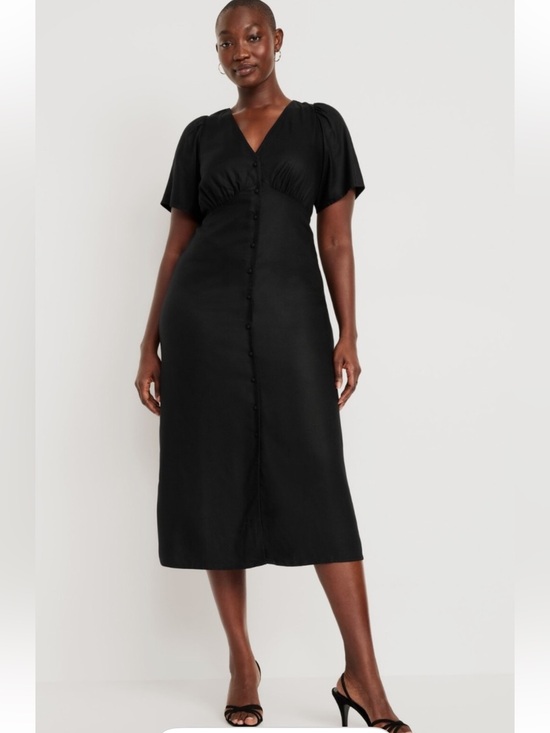 Old Navy Dresses & Skirts - NWOT- Button Down Crepe Midi Dress